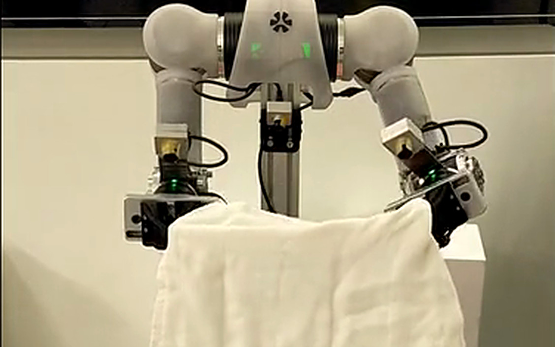 AI Laundry Factory Robot